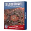 https___trade.games-workshop.com_assets_2024_09_99220911001_BBChaosDwarfPitchAndDugout04 Equipo Chaos Dwarf: campo de doble cara y set de banquillos